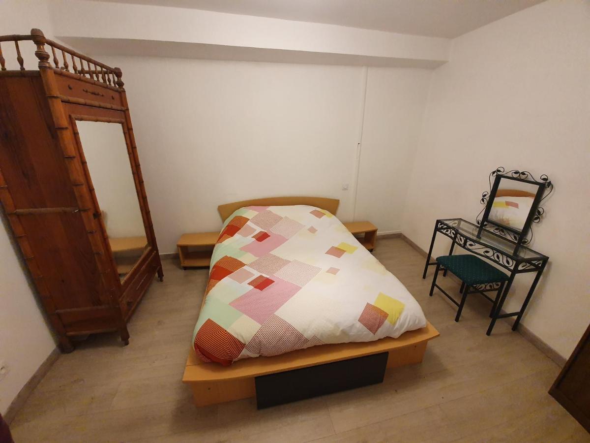 לארונס Appartements "Le Casino" Et "Lou Petit" מראה חיצוני תמונה