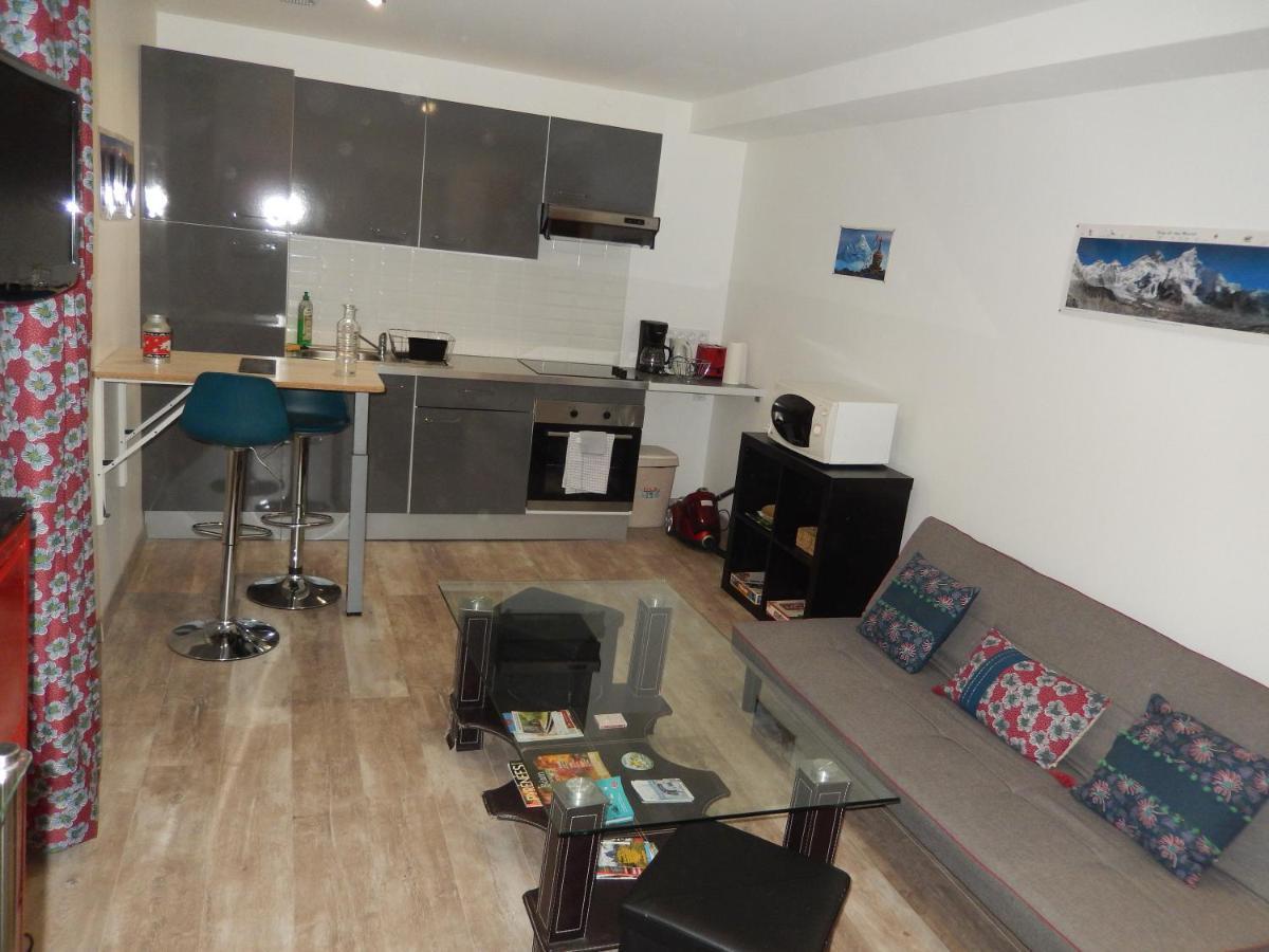 לארונס Appartements "Le Casino" Et "Lou Petit" מראה חיצוני תמונה